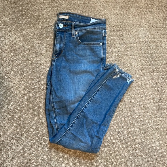 Levi’s 711 Skinny Jean - Picture 2 of 4